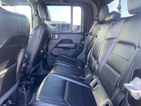 Used 2020 Jeep Gladiator Overland w/ Advanced Safety Group image 22