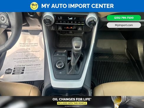 Used 2024 Toyota RAV4 XLE Premium w/ Weather Package AWD/4WD image 23