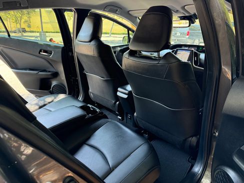 Used 2019 Toyota Prius Prime Advanced w/ Carpet Mat Package FWD image 21