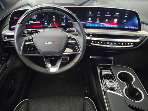 Certified 2026 Cadillac Lyriq V AWD/4WD image 14
