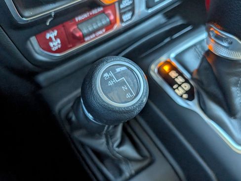 Certified 2024 Jeep Wrangler Unlimited Rubicon image 18