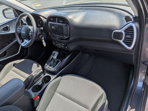 Used 2024 Kia Soul LX w/ Option Group 015 FWD image 35