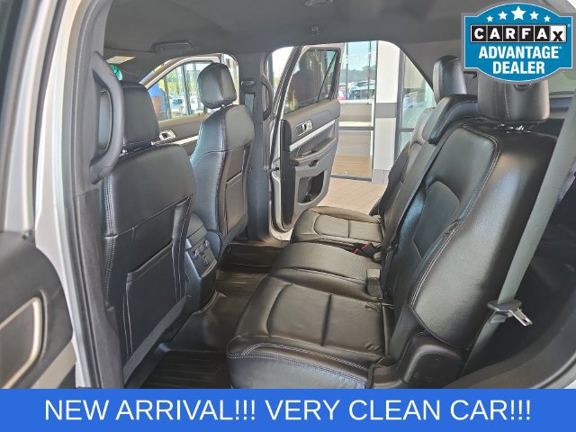 Used 2017 Ford Explorer XLT w/ Equipment Group 202A FWD image 12