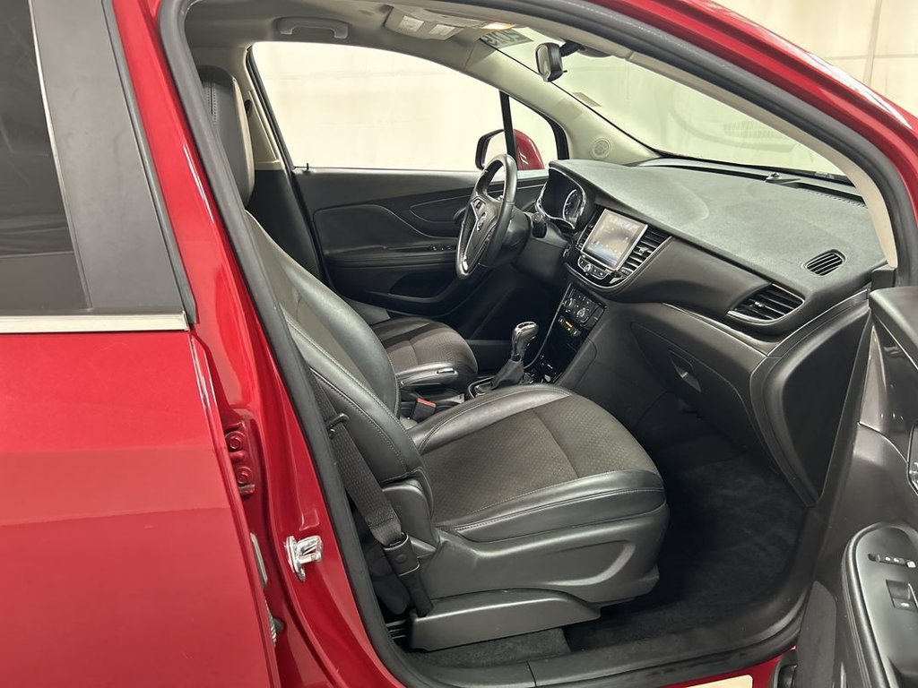 Used 2019 Buick Encore Preferred AWD/4WD image 22