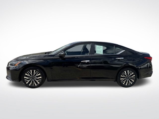 Used 2023 Nissan Altima 2.5 SV FWD image 5