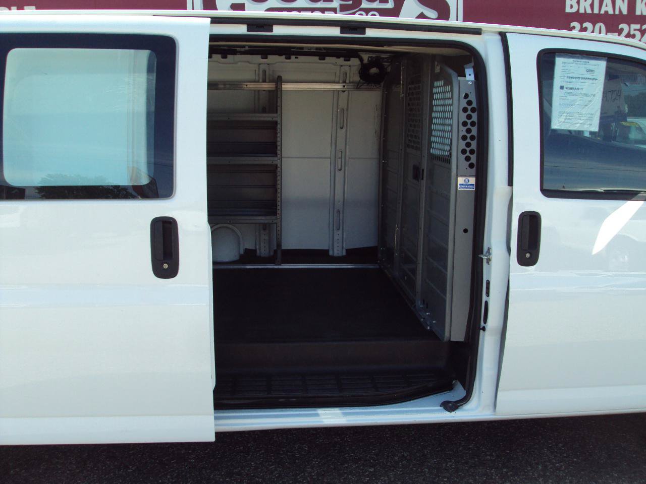 Used 2011 Chevrolet Express 3500 Extended w/ Power Package RWD image 7
