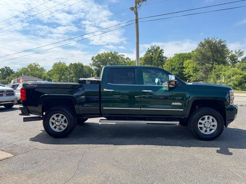 Used 2015 Chevrolet Silverado 2500 High Country w/ Duramax Plus Package AWD/4WD image 6