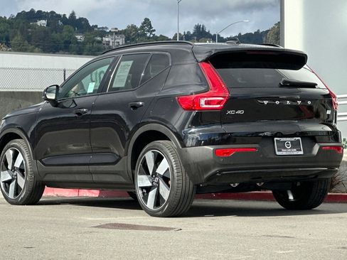 Certified 2023 Volvo XC40 Recharge Ultimate image 7