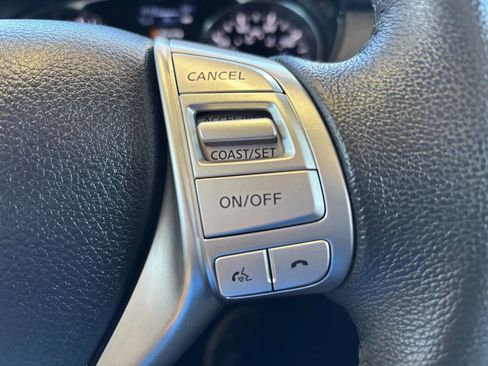 Used 2016 Nissan Rogue SL w/ SL Premium Package image 15