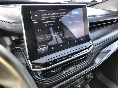 Used 2022 Jeep Compass Altitude image 16