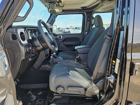 New 2026 Jeep Gladiator Sport image 9