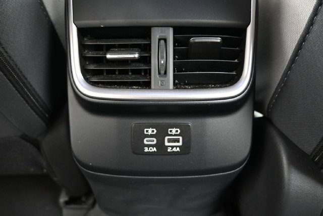 Used 2025 Subaru Legacy Premium AWD/4WD image 17