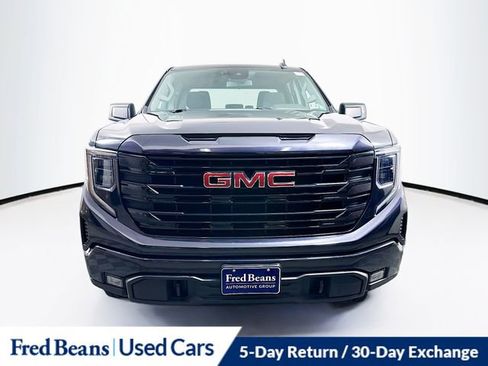 Used 2022 GMC Sierra 1500 Elevation image 2