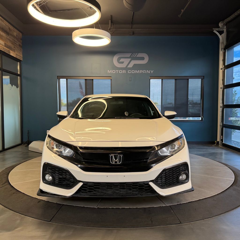 Used 2018 Honda Civic Sport image 8