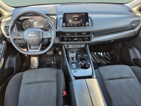 Certified 2026 Nissan Rogue SV FWD image 13