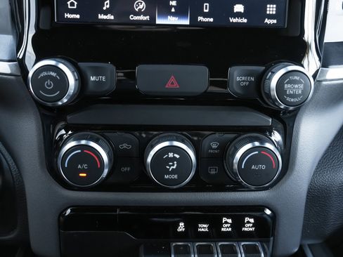 Used 2022 RAM 1500 Big Horn image 15