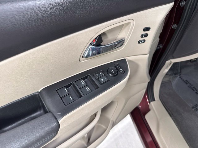 Used 2017 Honda Odyssey Touring Elite image 14