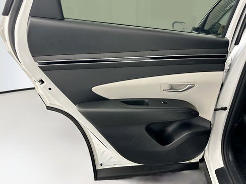 Used 2023 Hyundai Tucson SE image 26