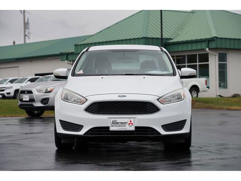 Used 2017 Ford Focus SE image 8