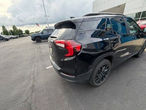 Used 2023 GMC Terrain SLE w/ Driver Convenience Package AWD/4WD image 11
