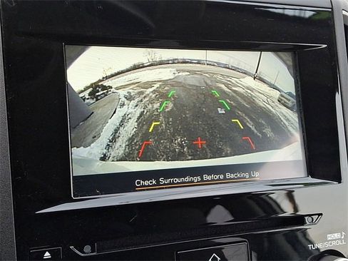 Used 2023 Subaru Crosstrek 2.0i Premium image 17