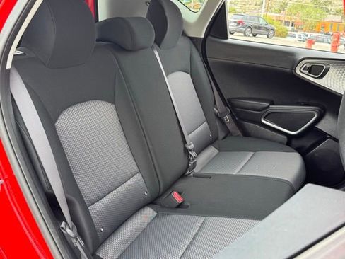 Used 2024 Kia Soul LX w/ Option Group 015 FWD image 31