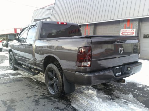 Used 2019 RAM 1500 Express w/ Express Value Package image 3