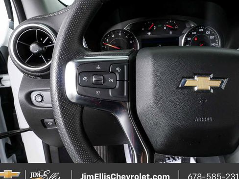 Used 2025 Chevrolet Blazer LT image 9