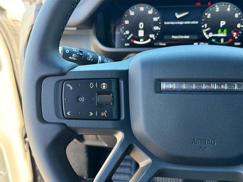 New 2026 Land Rover Defender 130 X-Dynamic SE image 39