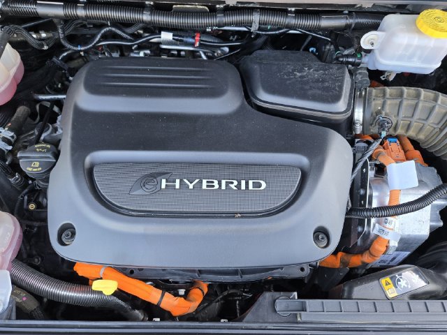 Certified 2023 Chrysler Pacifica Touring-L FWD image 31