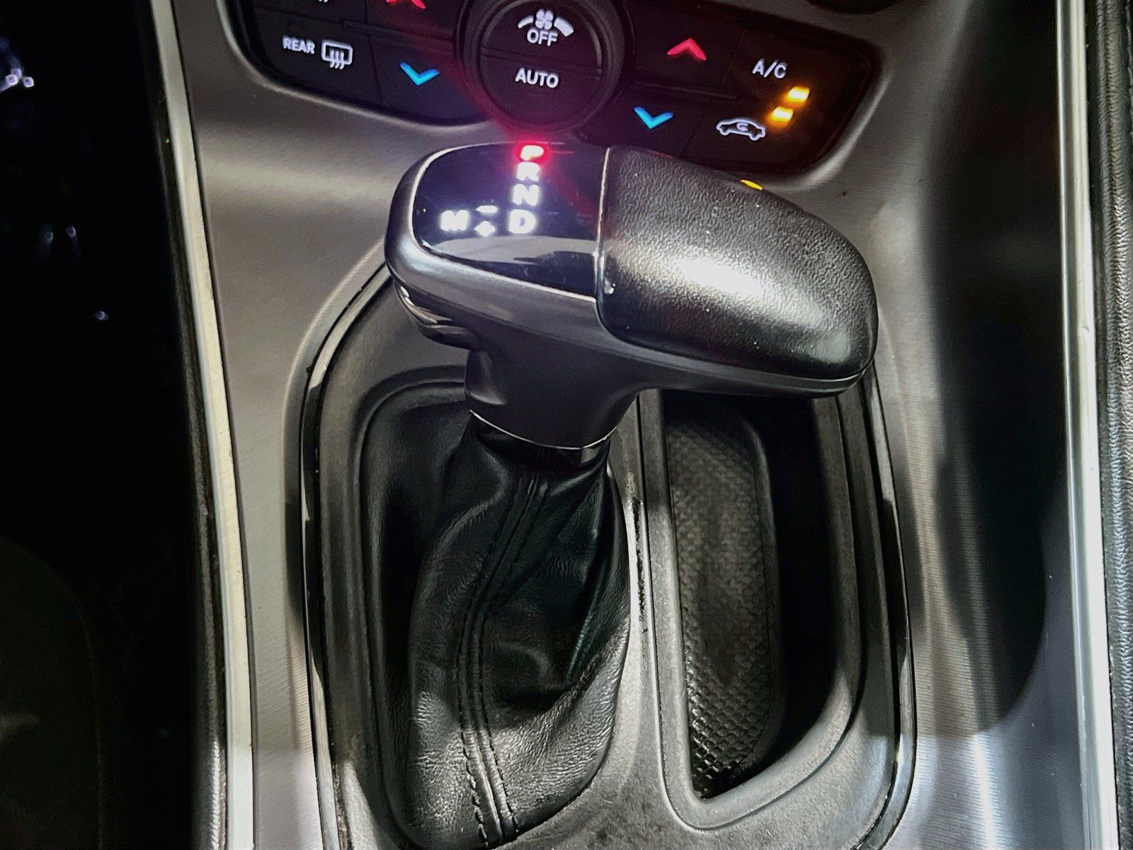 Used 2020 Dodge Challenger SXT RWD image 12