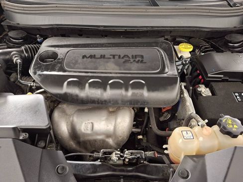 Used 2019 Jeep Cherokee Latitude Plus w/ Cold Weather Group image 33