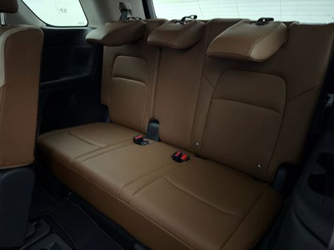 New 2026 Nissan Pathfinder Platinum w/ Cargo Package image 17