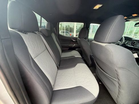 Used 2020 Toyota Tacoma TRD Sport w/ Technology Package AWD/4WD image 15