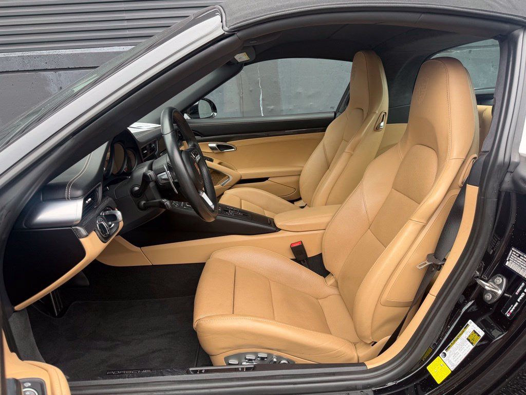 Certified 2018 Porsche 911 Targa 4 GTS AWD/4WD image 5