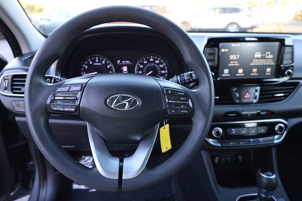 Used 2018 Hyundai Elantra GT FWD image 19