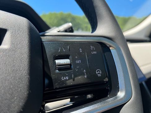 New 2024 Land Rover Discovery Sport S image 17