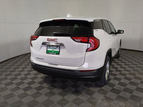 Used 2020 GMC Terrain SLE w/ LPO, Floor Liner Package FWD image 7