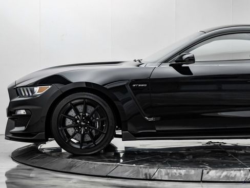 Used 2015 Ford Mustang Shelby GT350 RWD image 8