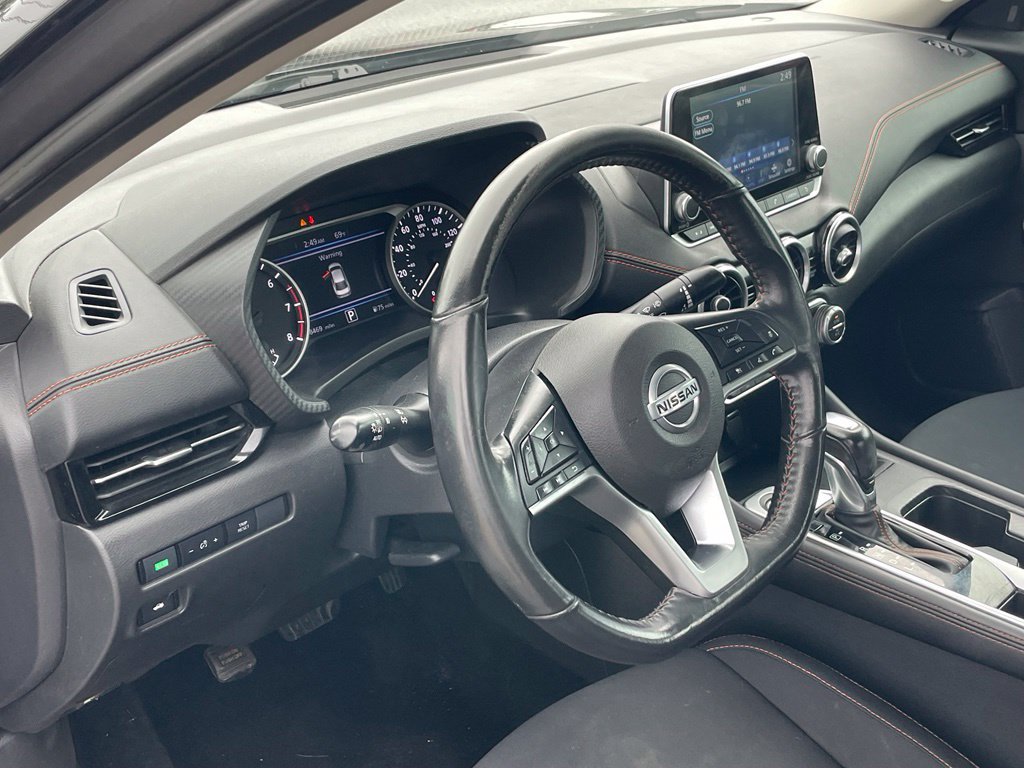 Used 2022 Nissan Sentra SR w/ Midnight Edition FWD image 9