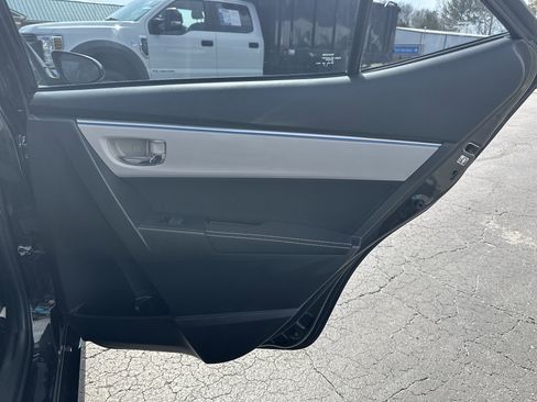 Used 2015 Toyota Corolla LE image 17