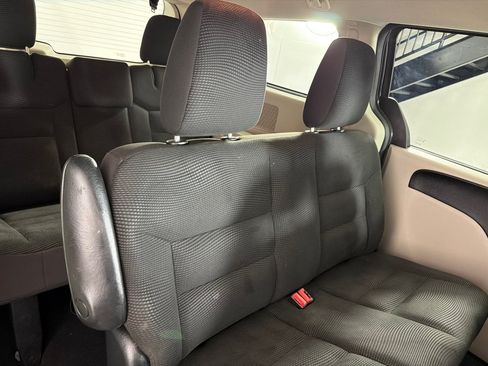 Used 2020 Dodge Grand Caravan SE FWD image 23