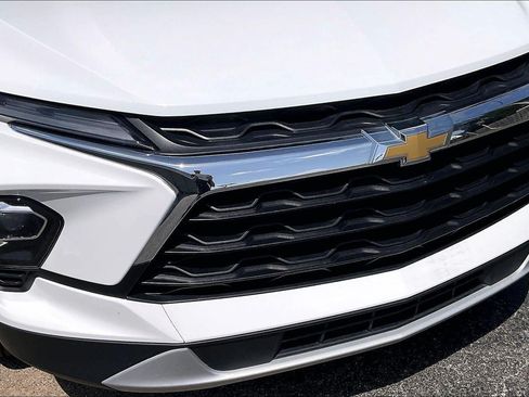 Used 2025 Chevrolet Blazer LT FWD image 28