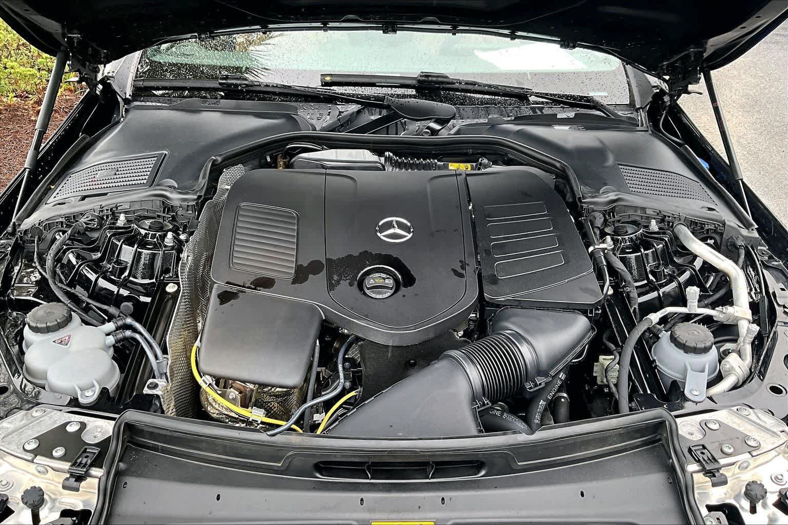 Certified 2025 Mercedes-Benz CLE 300 4MATIC Coupe image 30
