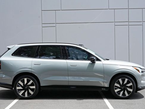 Used 2025 Volvo EX90 Ultra AWD/4WD image 52