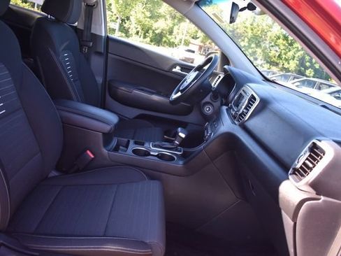 Used 2018 Kia Sportage LX FWD image 12