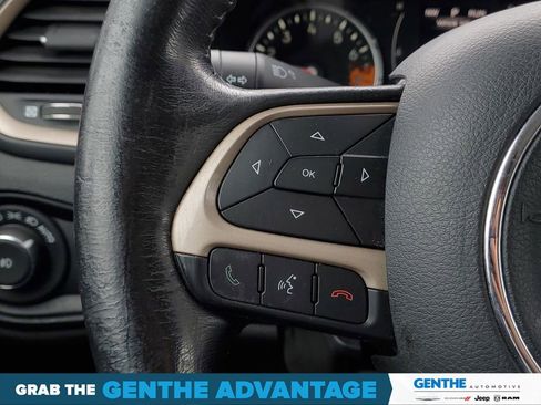 Used 2016 Jeep Renegade Latitude image 13