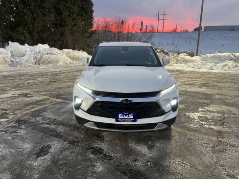 Used 2024 Chevrolet Blazer LT w/ Sound & Technology Package image 2