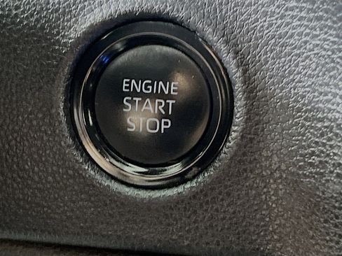 Used 2025 Toyota Tundra SR5 w/ SR5 Convenience Package AWD/4WD image 23