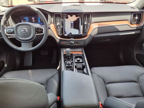 Certified 2024 Volvo XC60 B5 Plus AWD/4WD image 16
